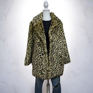 Forever 21 Cheetah Faux Fur Coat